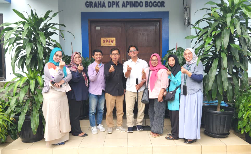 Rapat dan Sosialisasi Bidang II (UMKM) terkait Rencana Pelaksanaan Pujasara Kolaborasi dengan Serbu UMKM di Halaman Kantor APINDO Kabupaten Bogor.